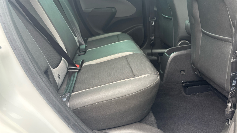 Vauxhall Crossland X 1.2T ecoTec [110] Tech Line Nav 5dr [6 Spd] [S/S] Petrol Hatchback